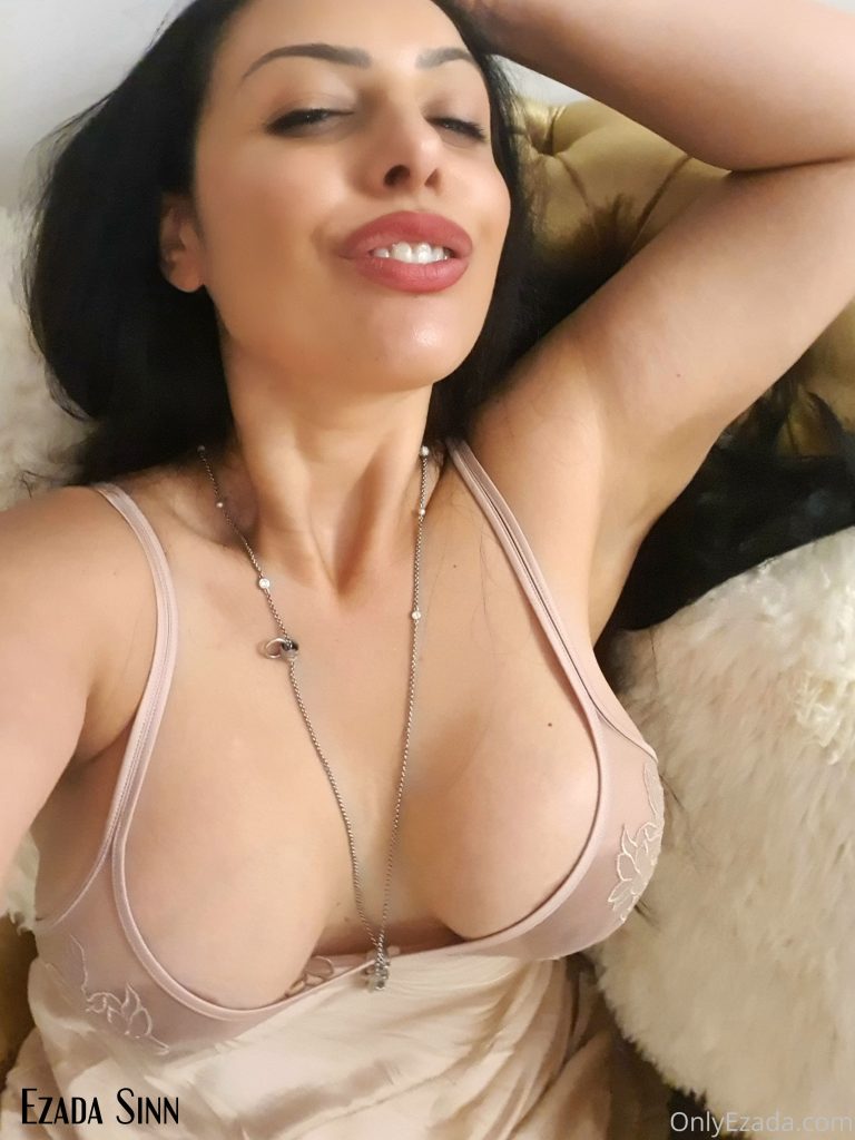 ezada shows nipple